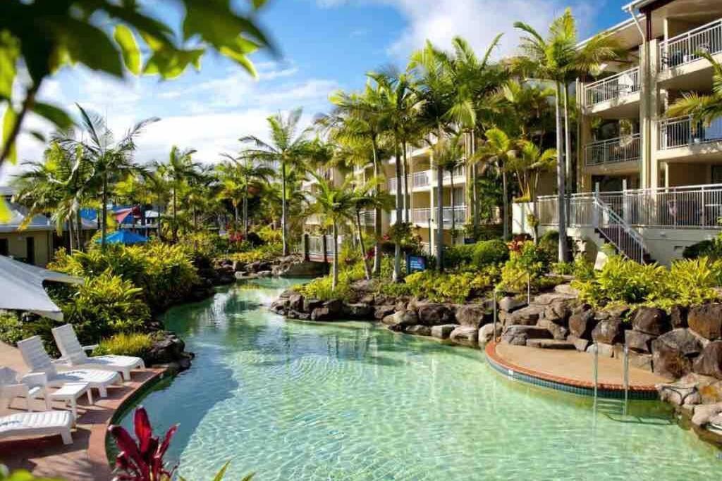 Ocean View - Alexandra Headlands Beachfront Unit Екстер'єр фото