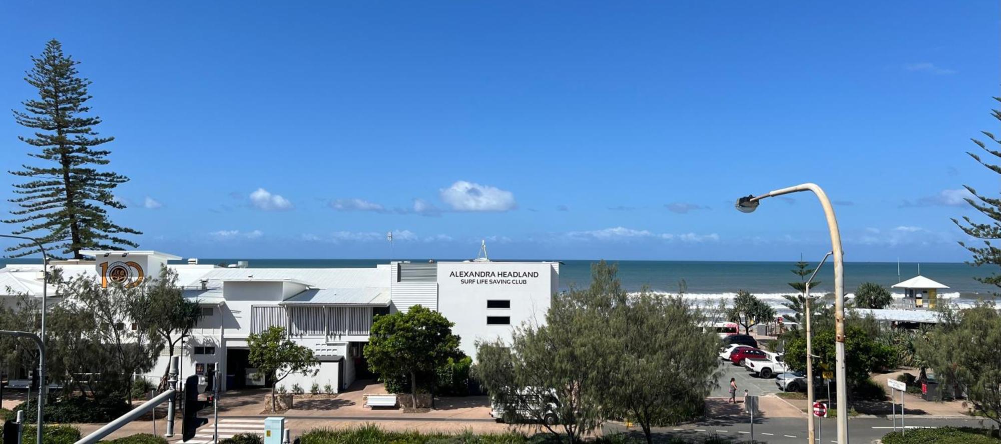 Ocean View - Alexandra Headlands Beachfront Unit Екстер'єр фото