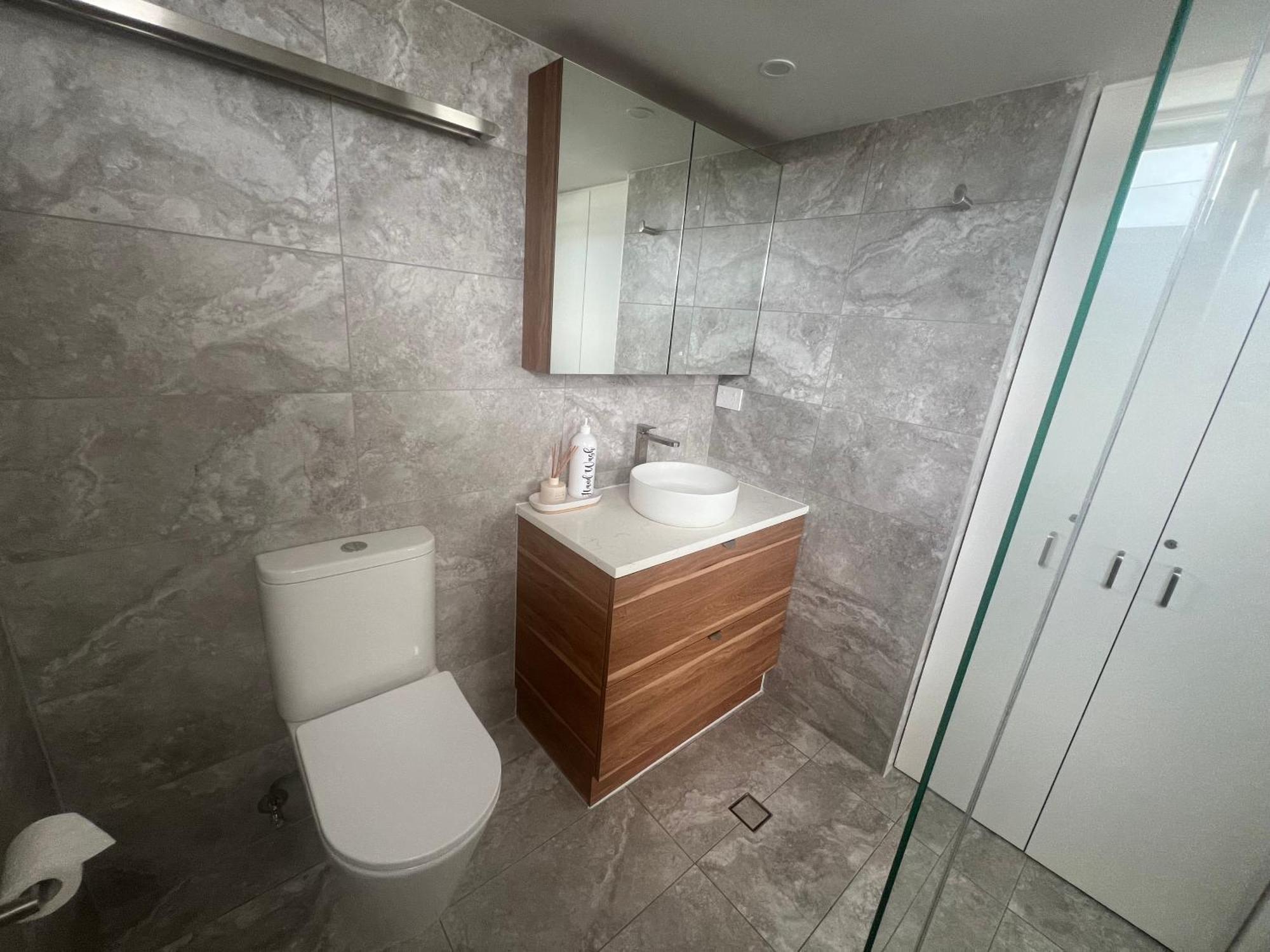 Ocean View - Alexandra Headlands Beachfront Unit Екстер'єр фото